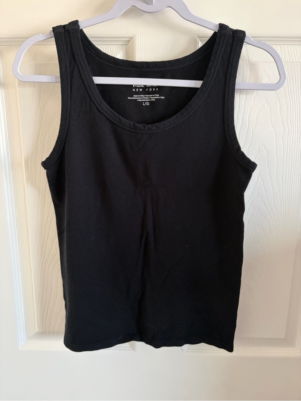 Nicole Miller Black Ribbed Tank Top